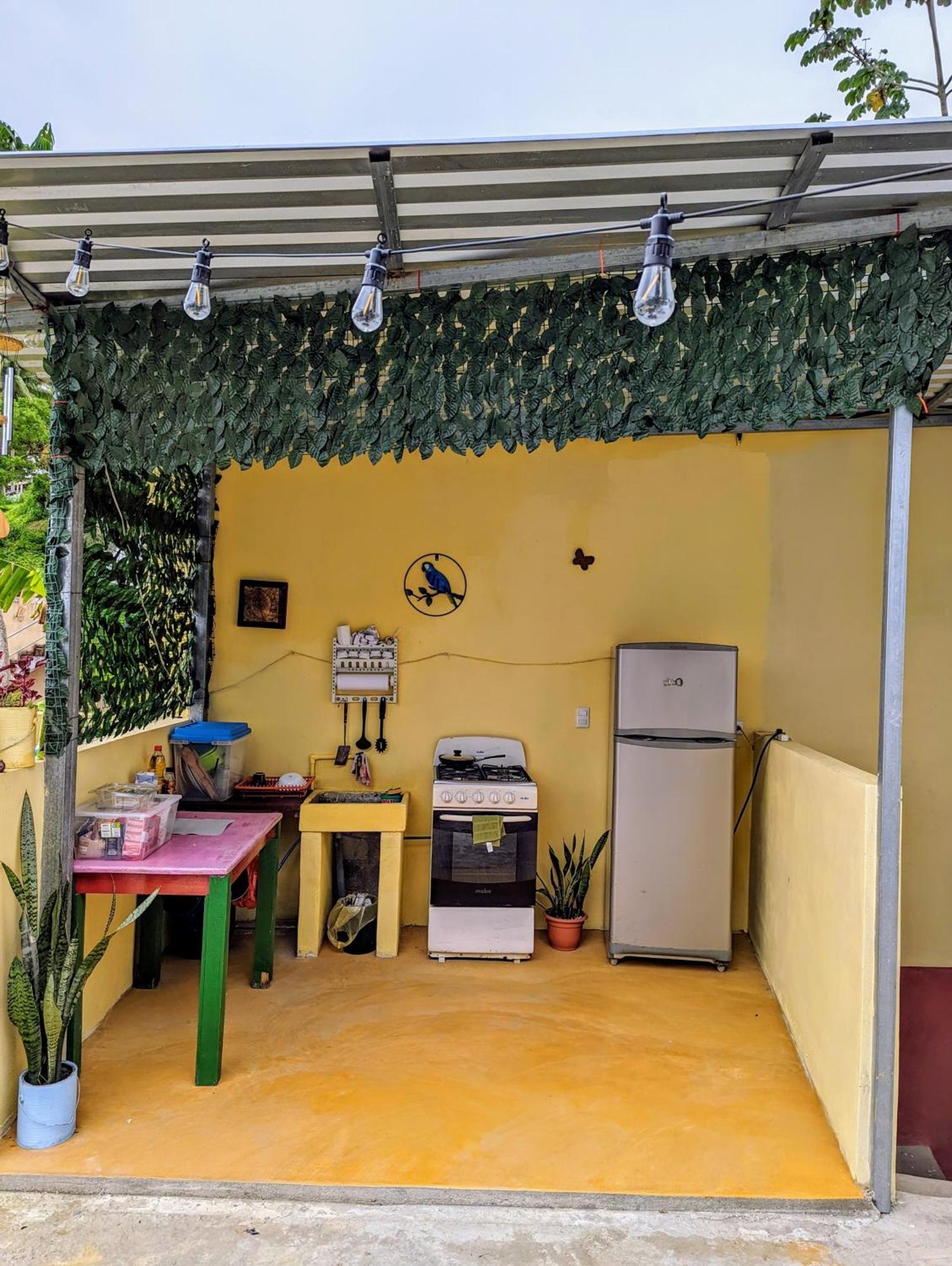 Apartamento Casa Zoila Hospedaje Frente Al Lago Lakefront Lodging Flores Exterior foto